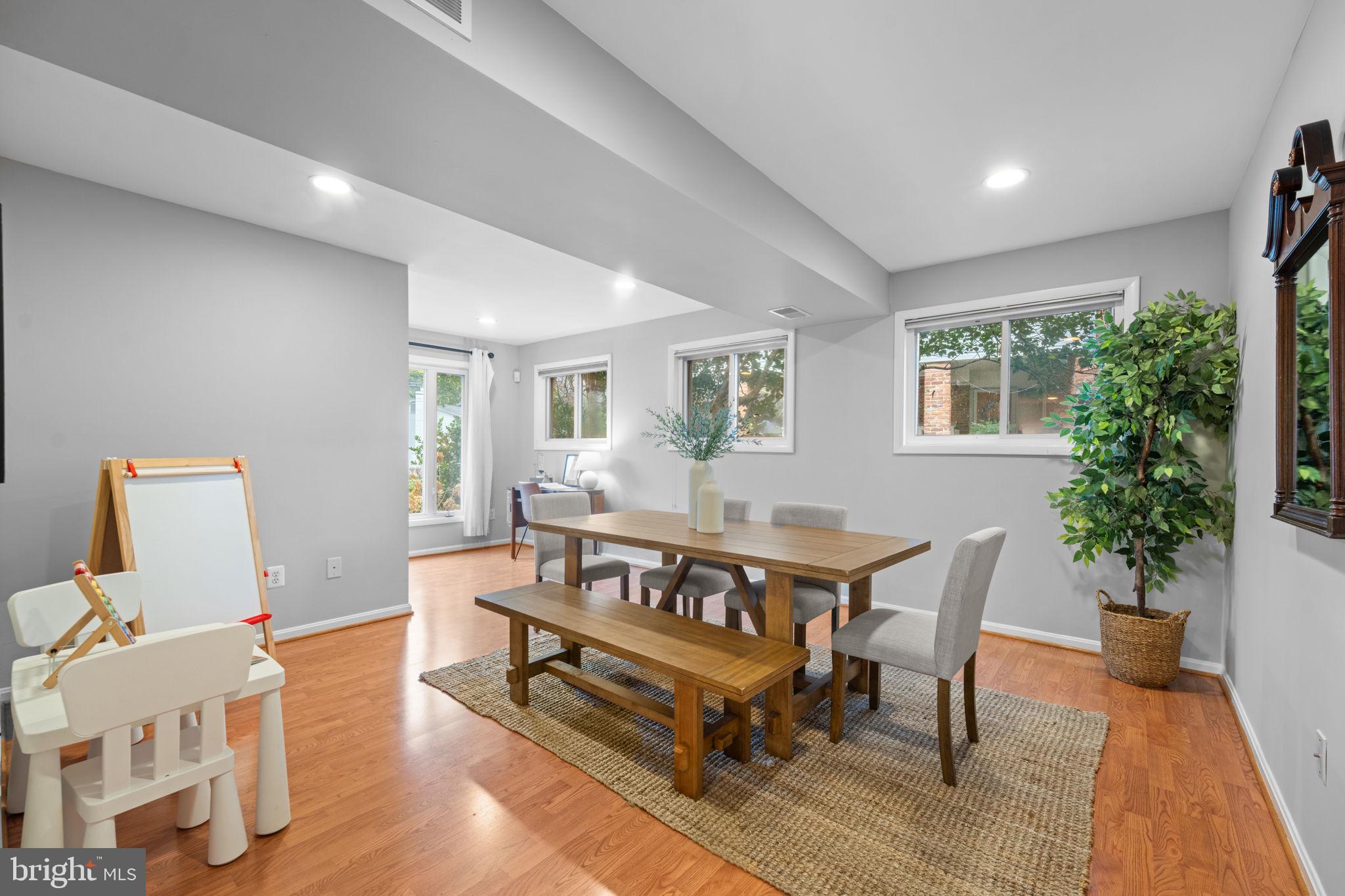 NORTH CHEVY CHASE - Residential