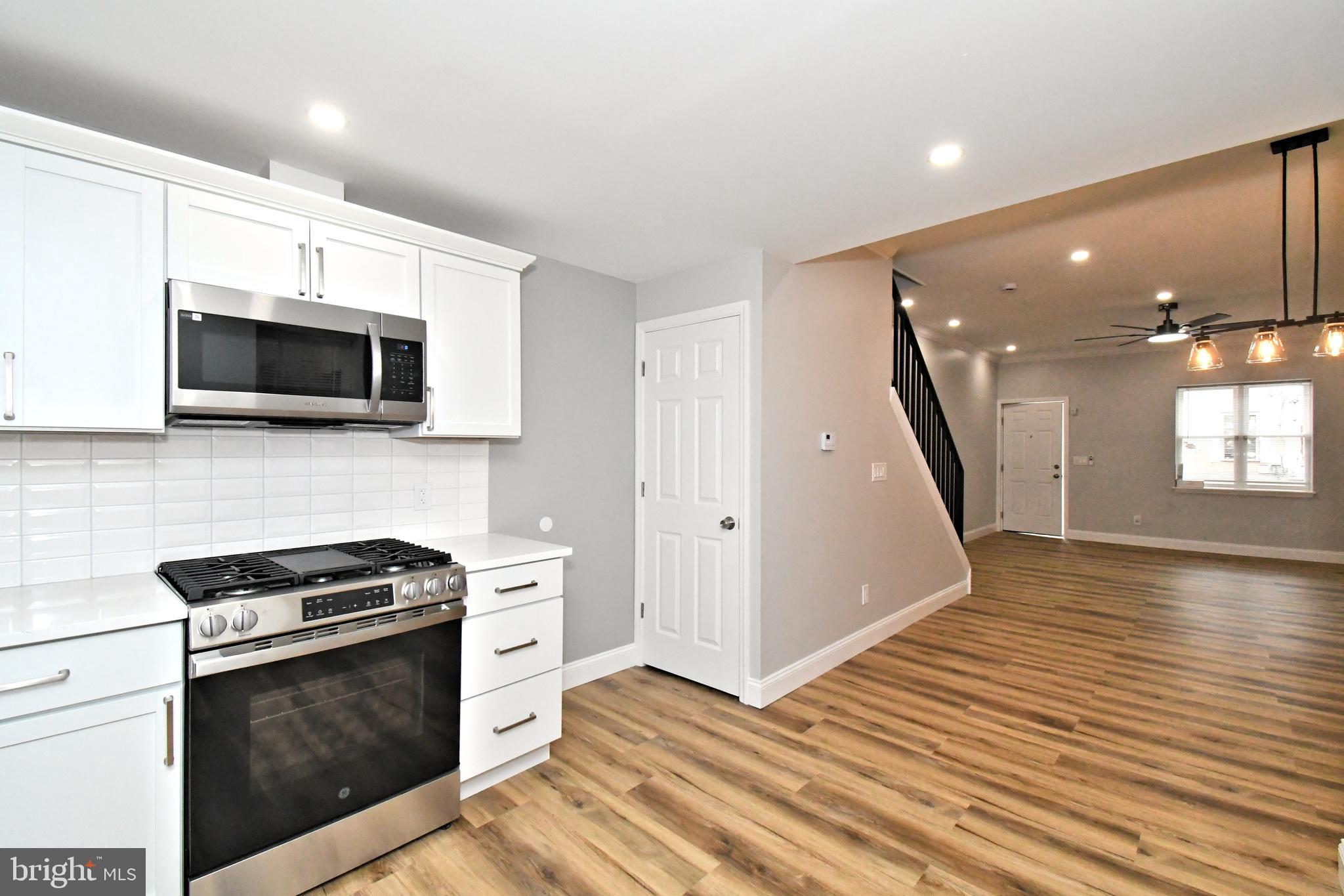 STRAWBERRY MANSION - Residential