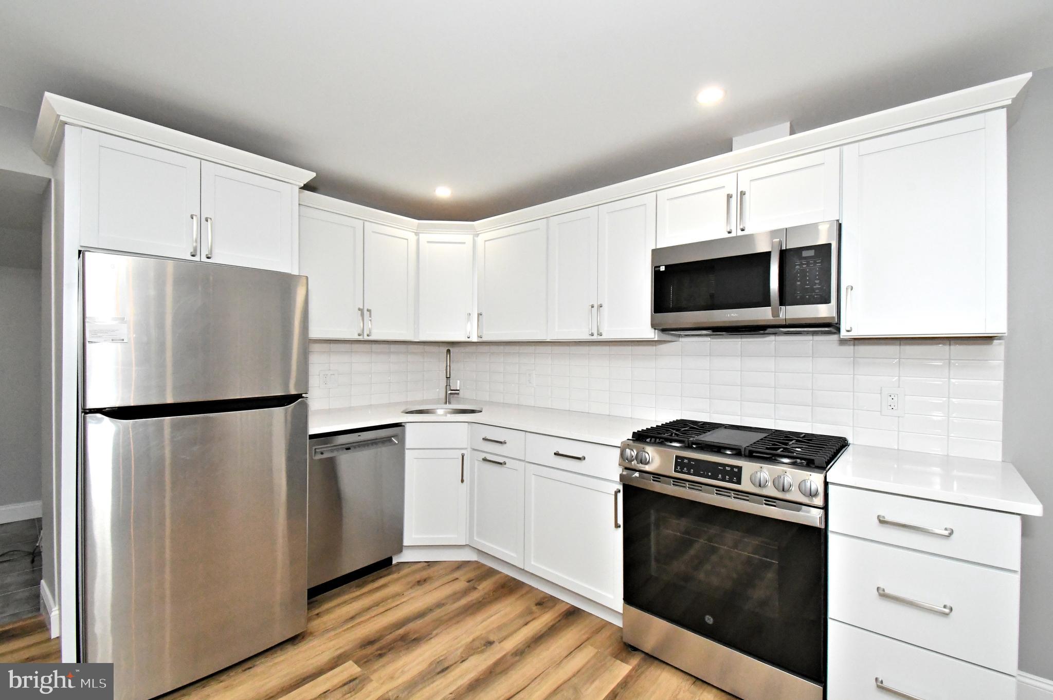 STRAWBERRY MANSION - Residential