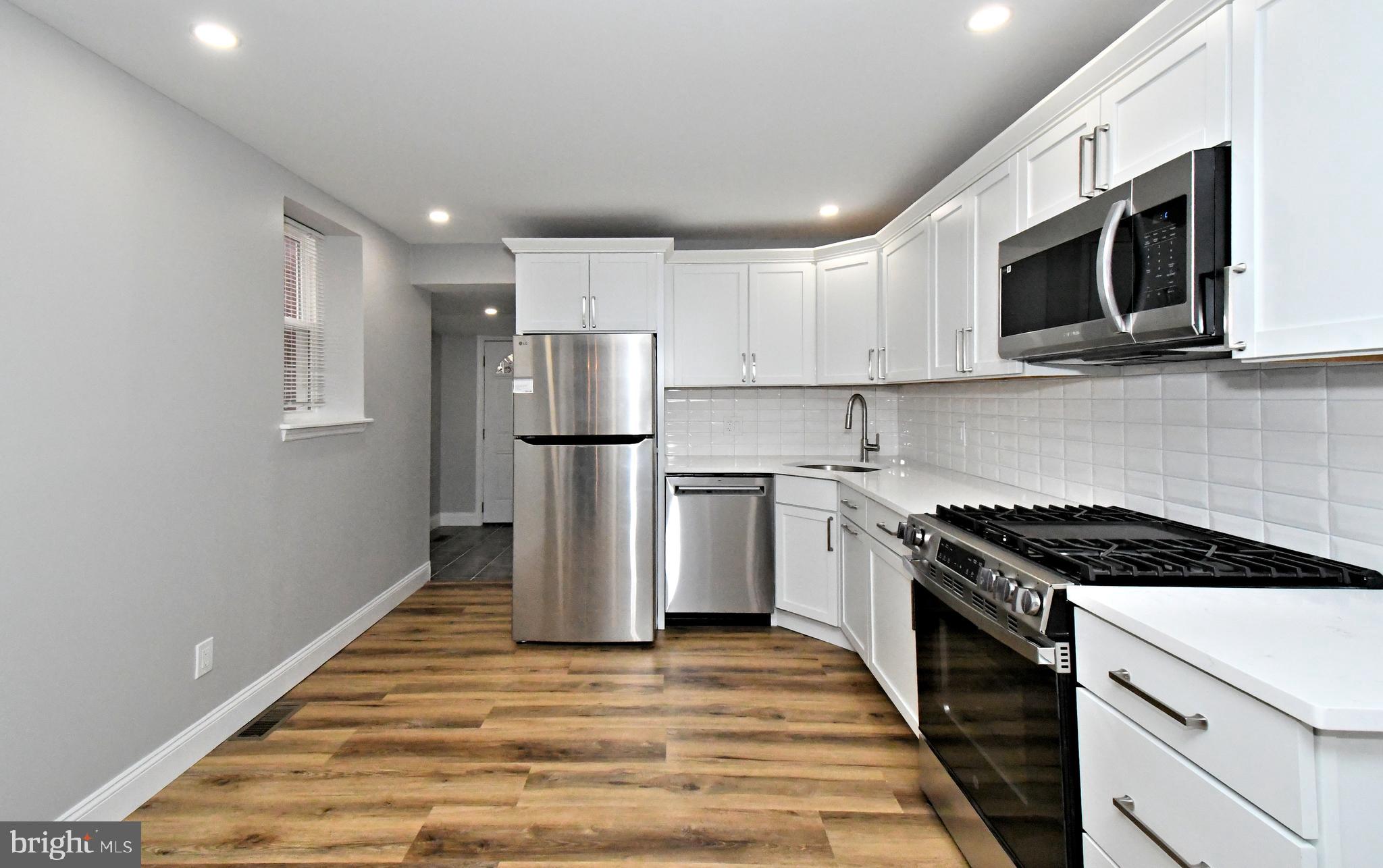 STRAWBERRY MANSION - Residential