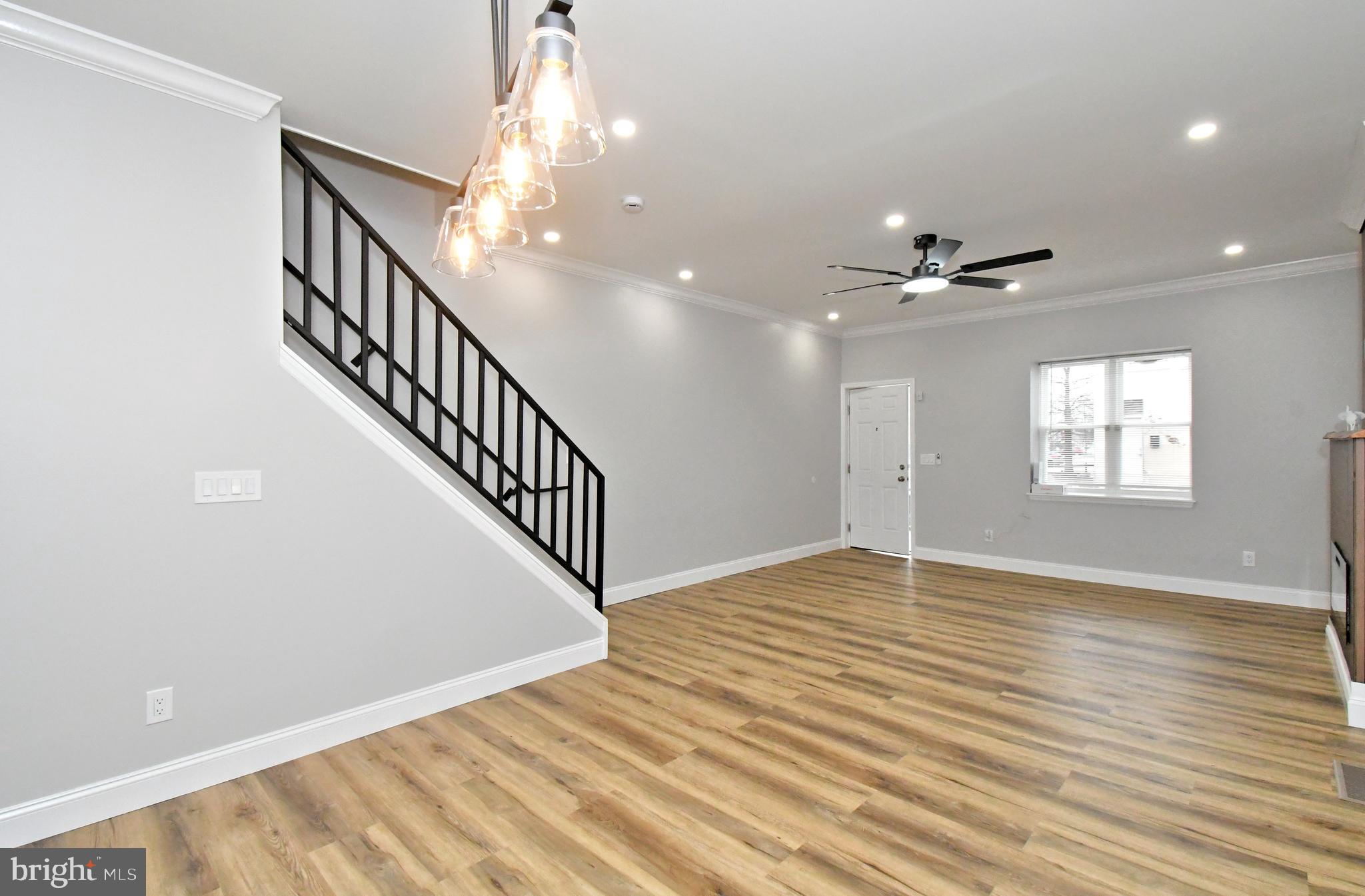 STRAWBERRY MANSION - Residential