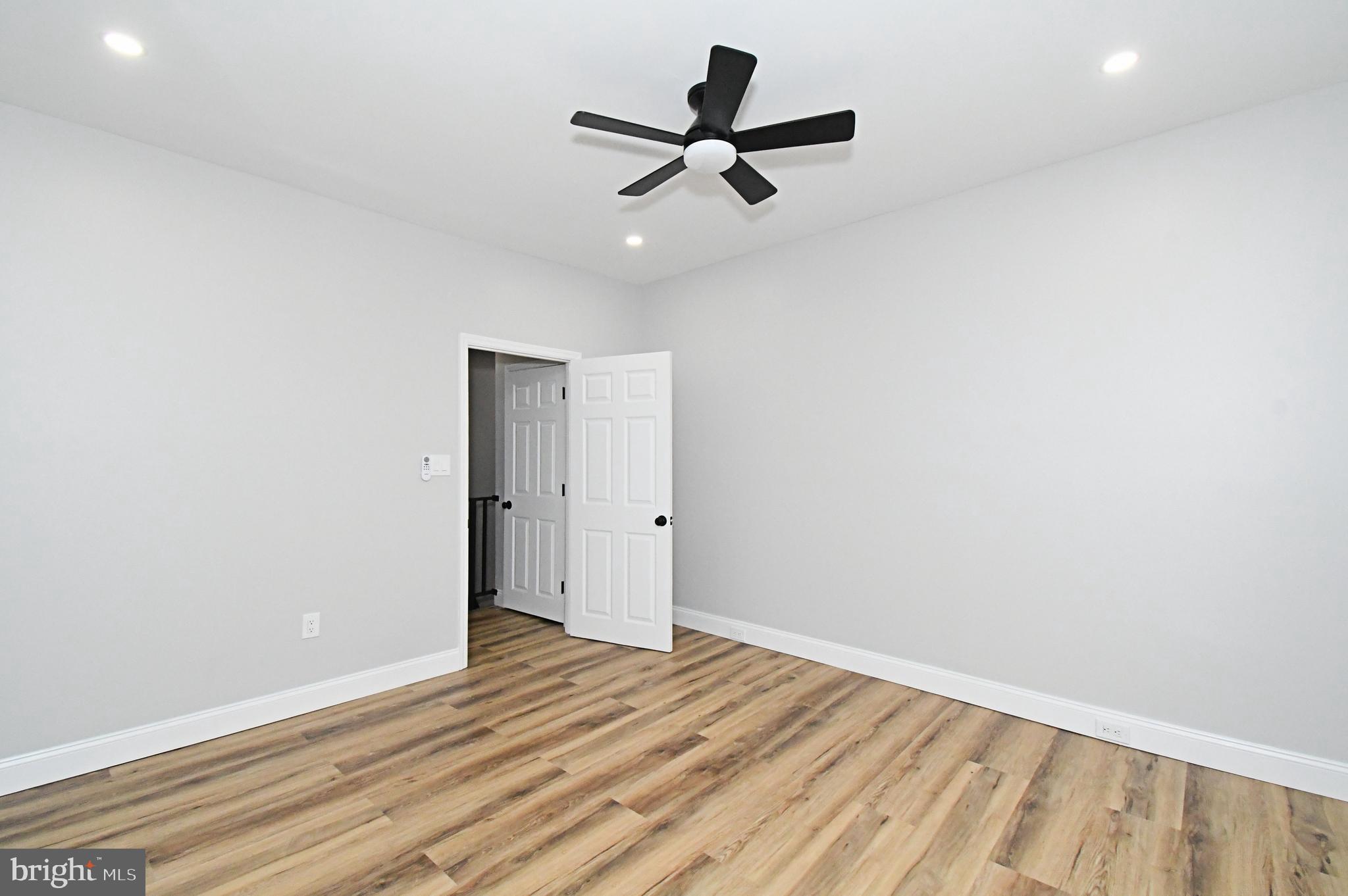 STRAWBERRY MANSION - Residential