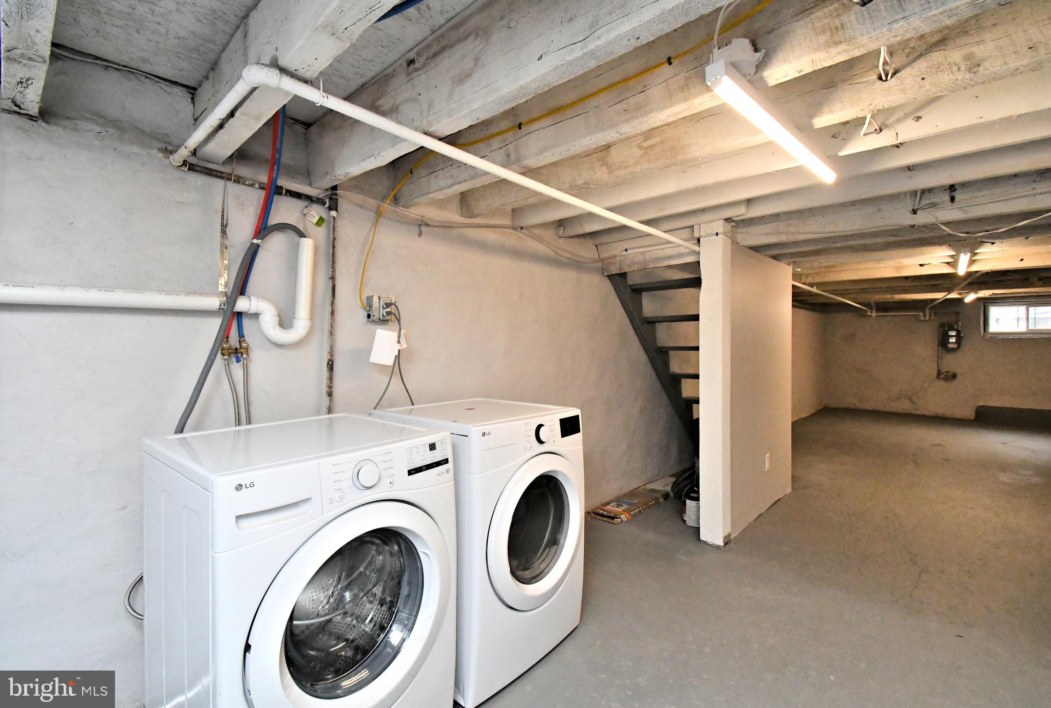 STRAWBERRY MANSION - Residential