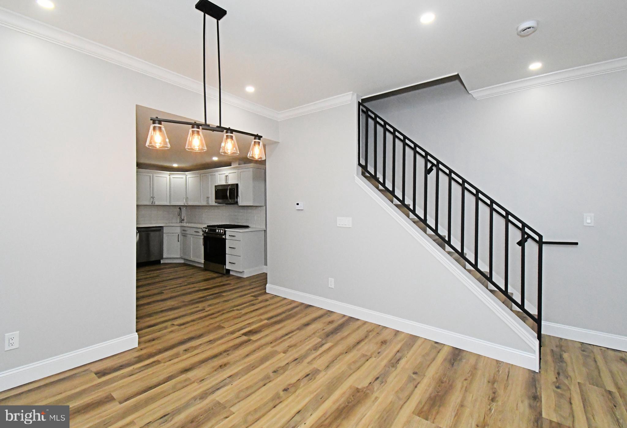 STRAWBERRY MANSION - Residential