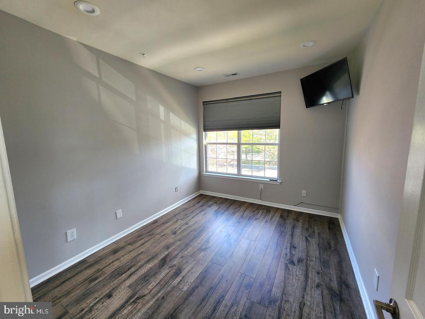 CORNERSTONE - Residential