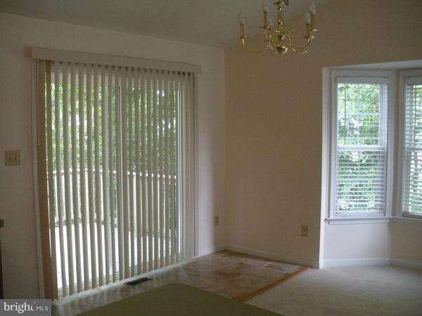 SOUTH OAKS - Residential Lease