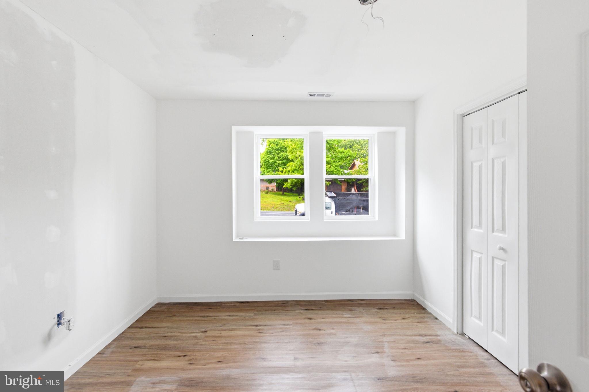 LAKE HOLIDAY ESTATES - Residential