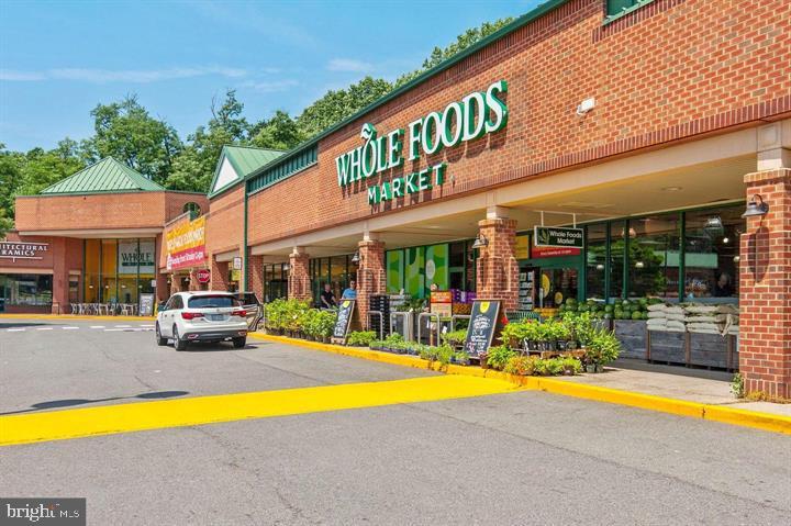 IDYLWOOD COURT - Residential Lease