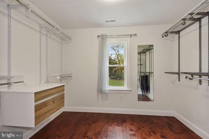 IDYLWOOD COURT - Residential Lease