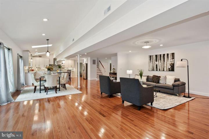 IDYLWOOD COURT - Residential Lease