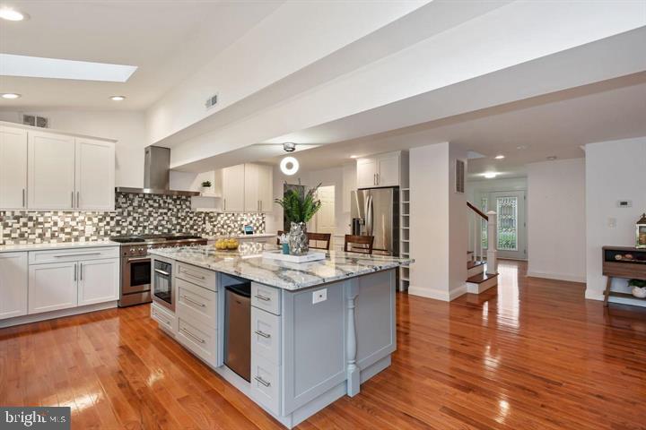 IDYLWOOD COURT - Residential Lease