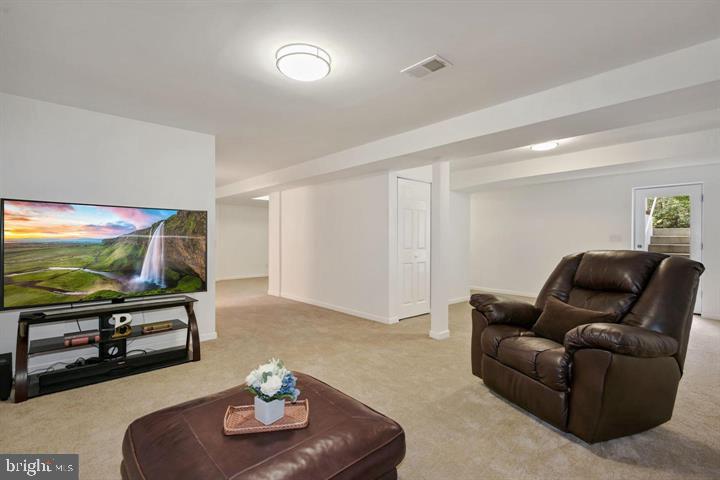 IDYLWOOD COURT - Residential Lease