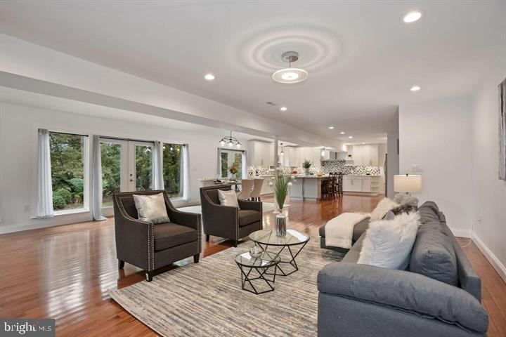 IDYLWOOD COURT - Residential Lease