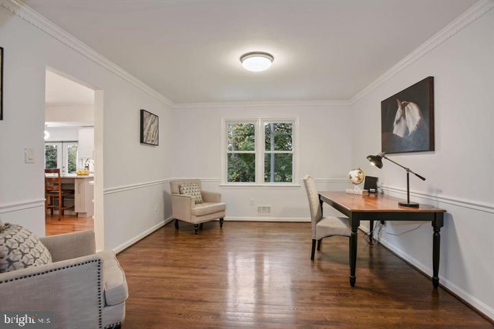 IDYLWOOD COURT - Residential Lease