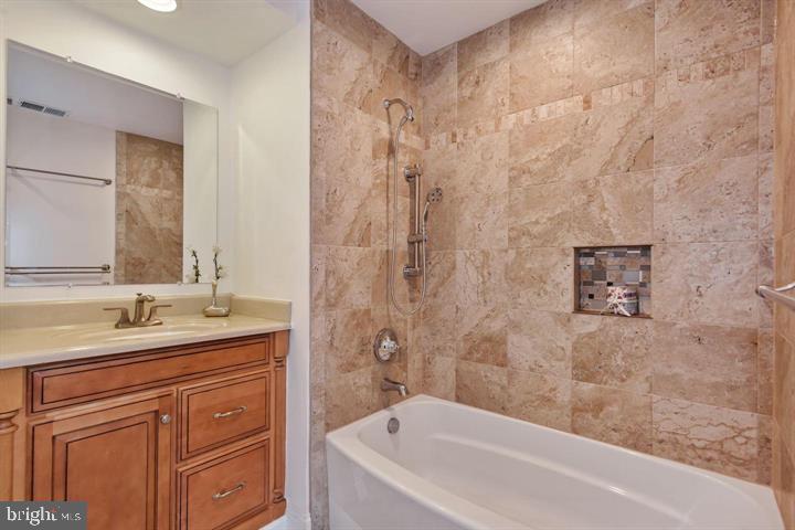 IDYLWOOD COURT - Residential Lease