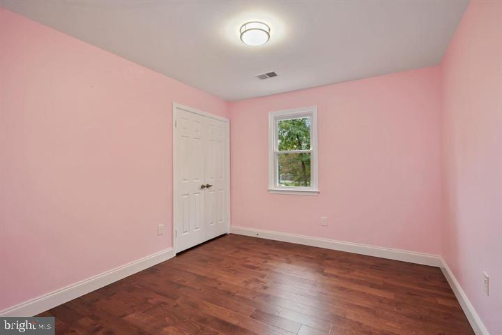 IDYLWOOD COURT - Residential Lease