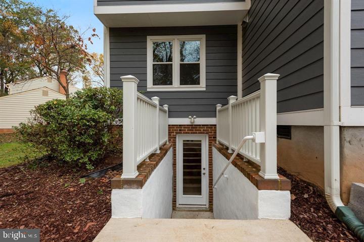 IDYLWOOD COURT - Residential Lease