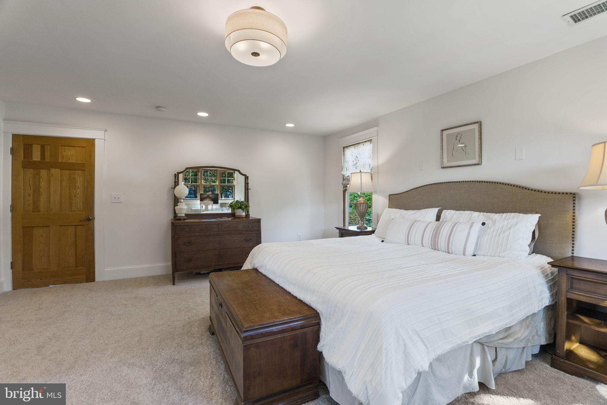 BRADDOCK HEIGHTS - Residential