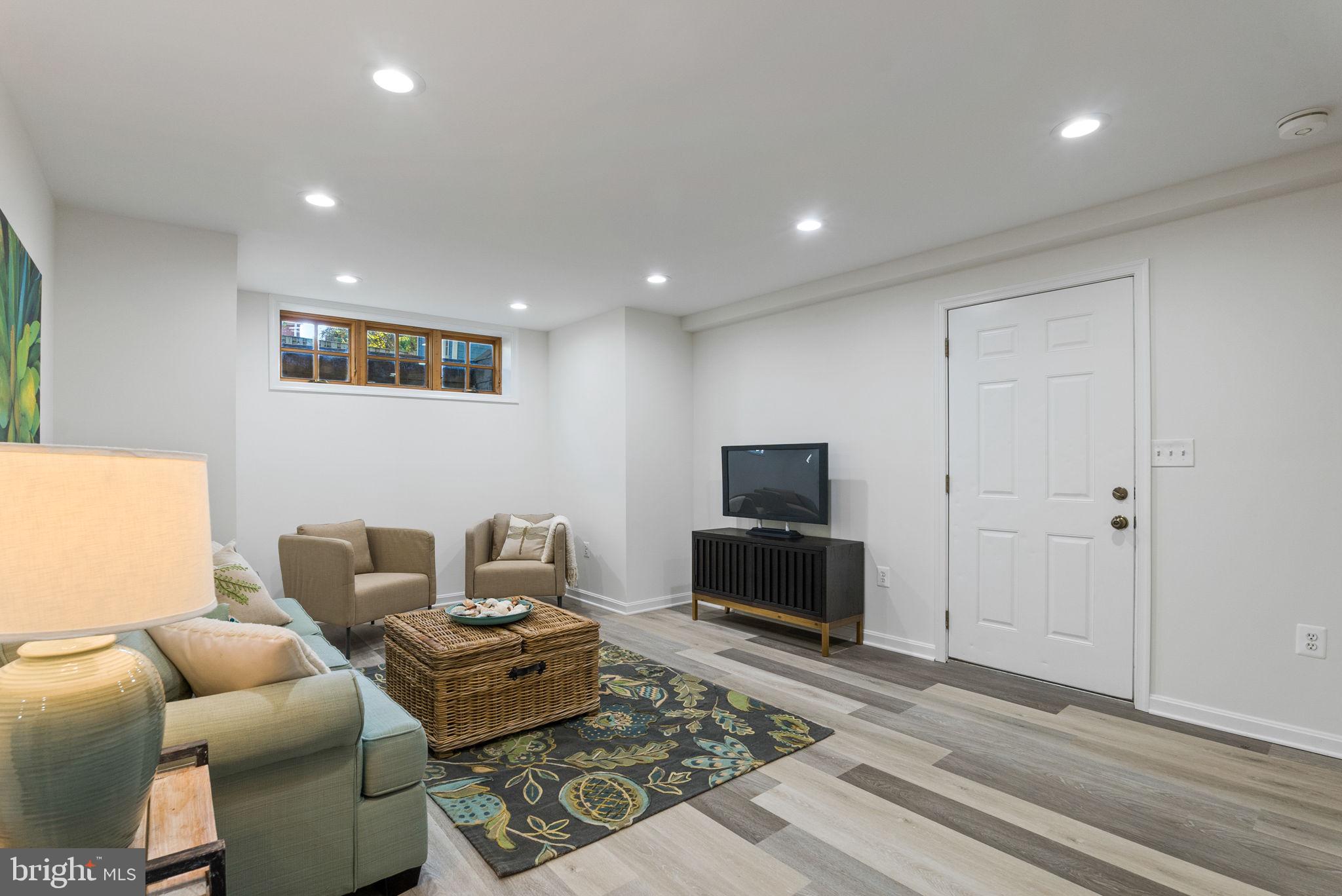 BRADDOCK HEIGHTS - Residential