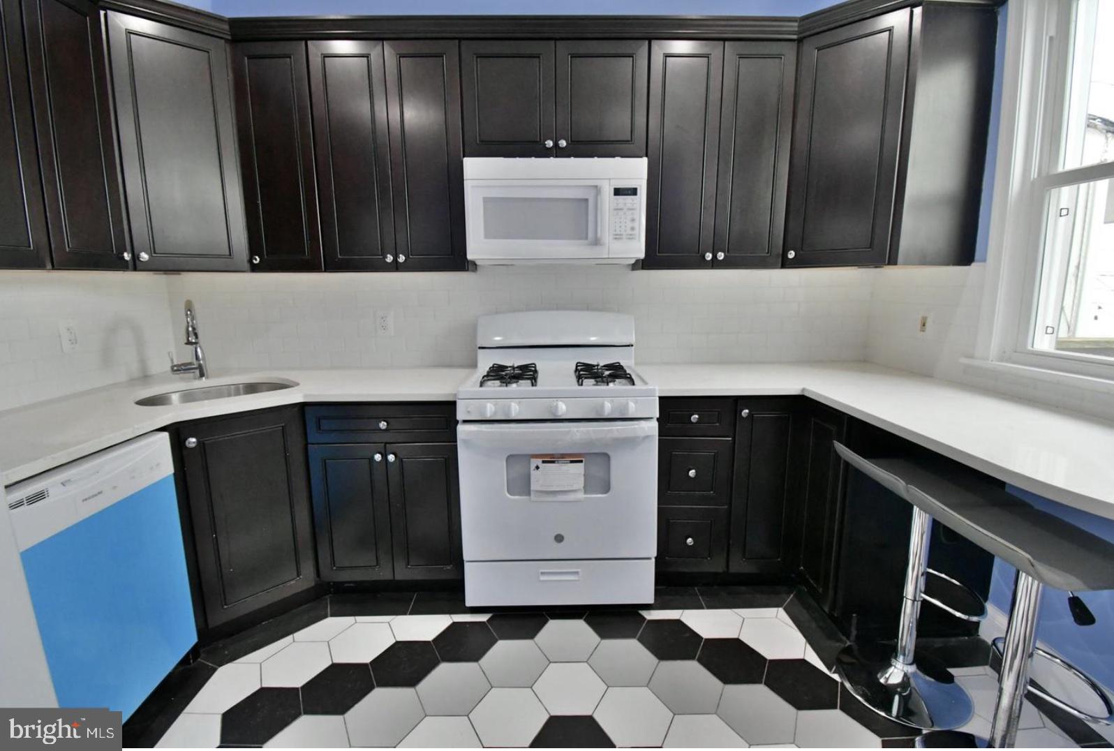 HAMPDEN HISTORIC DISTRICT - Residential Lease