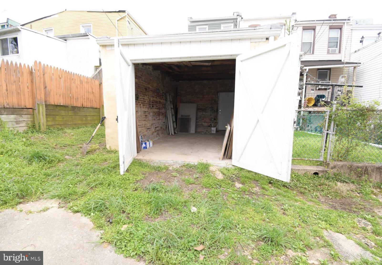 HAMPDEN HISTORIC DISTRICT - Residential Lease