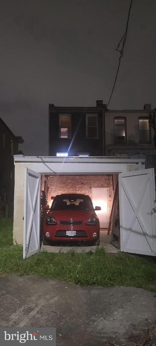 HAMPDEN HISTORIC DISTRICT - Residential Lease