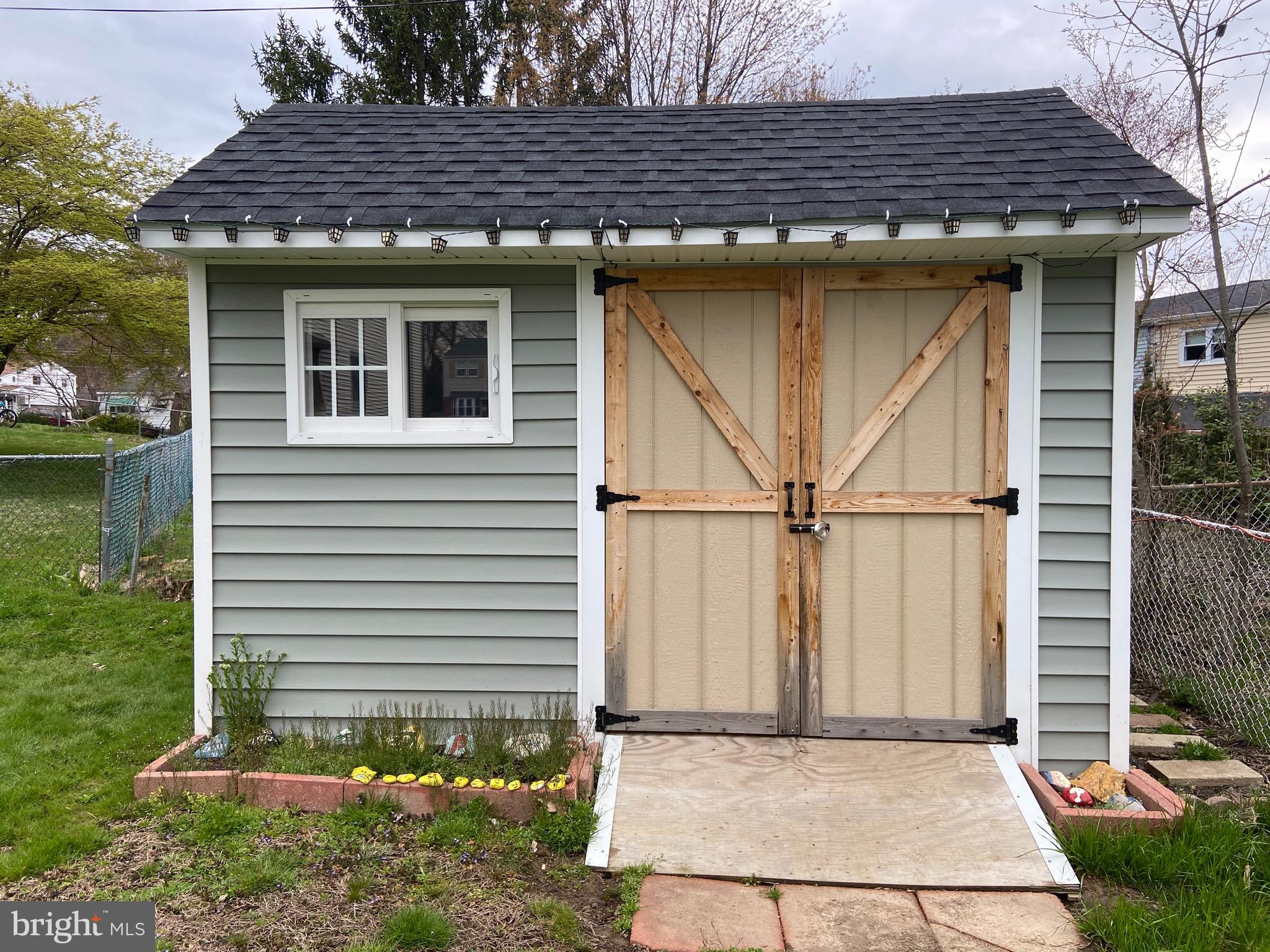 ABINGTON WOODS - Residential