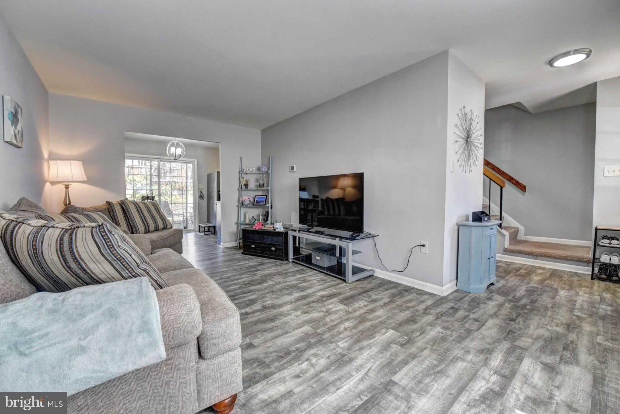 RESTON - Residential