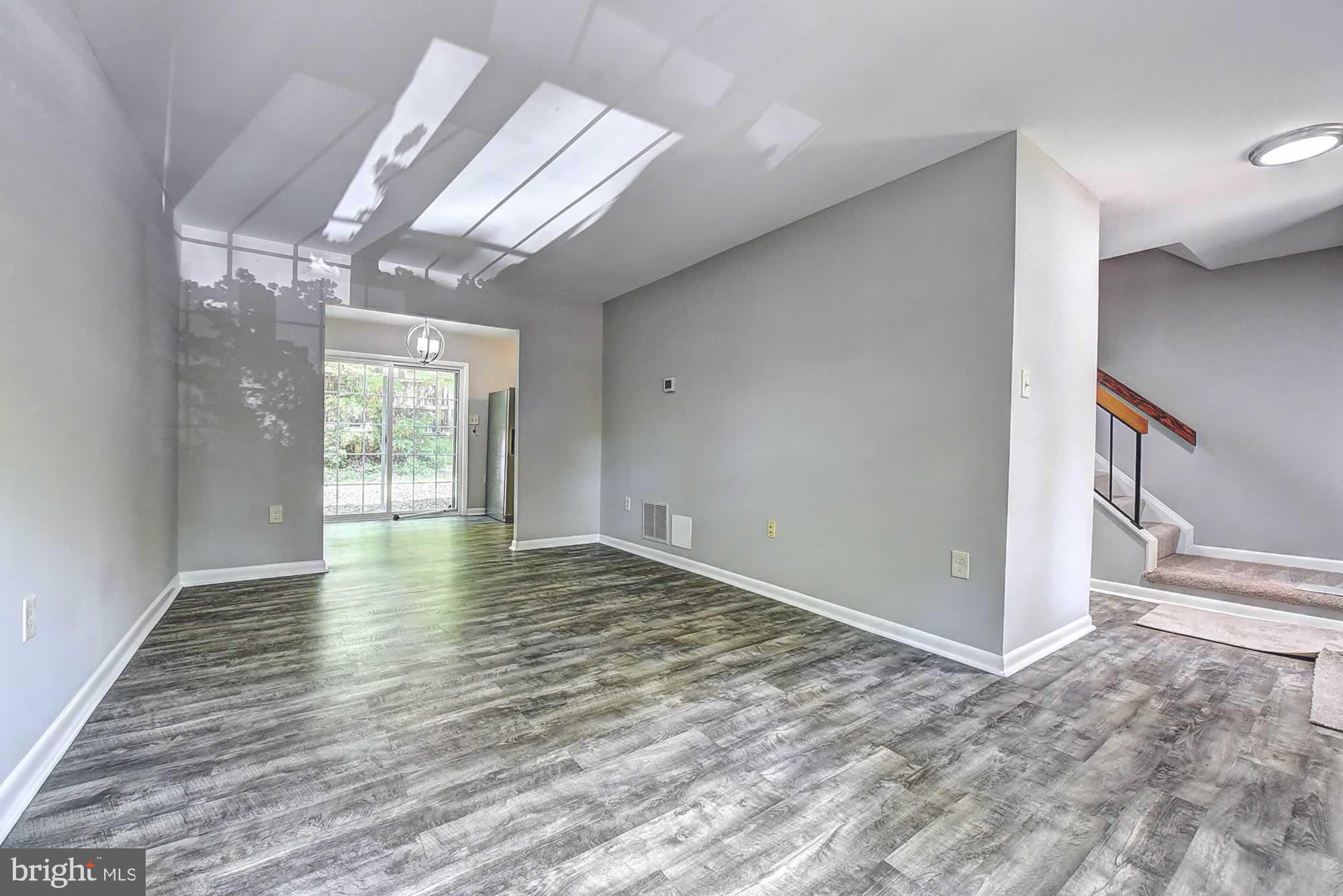 RESTON - Residential