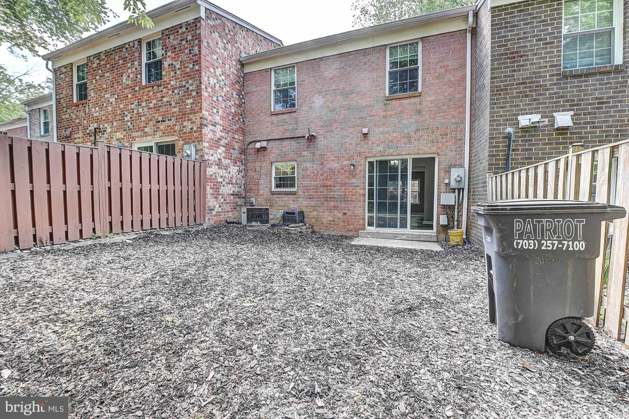 RESTON - Residential