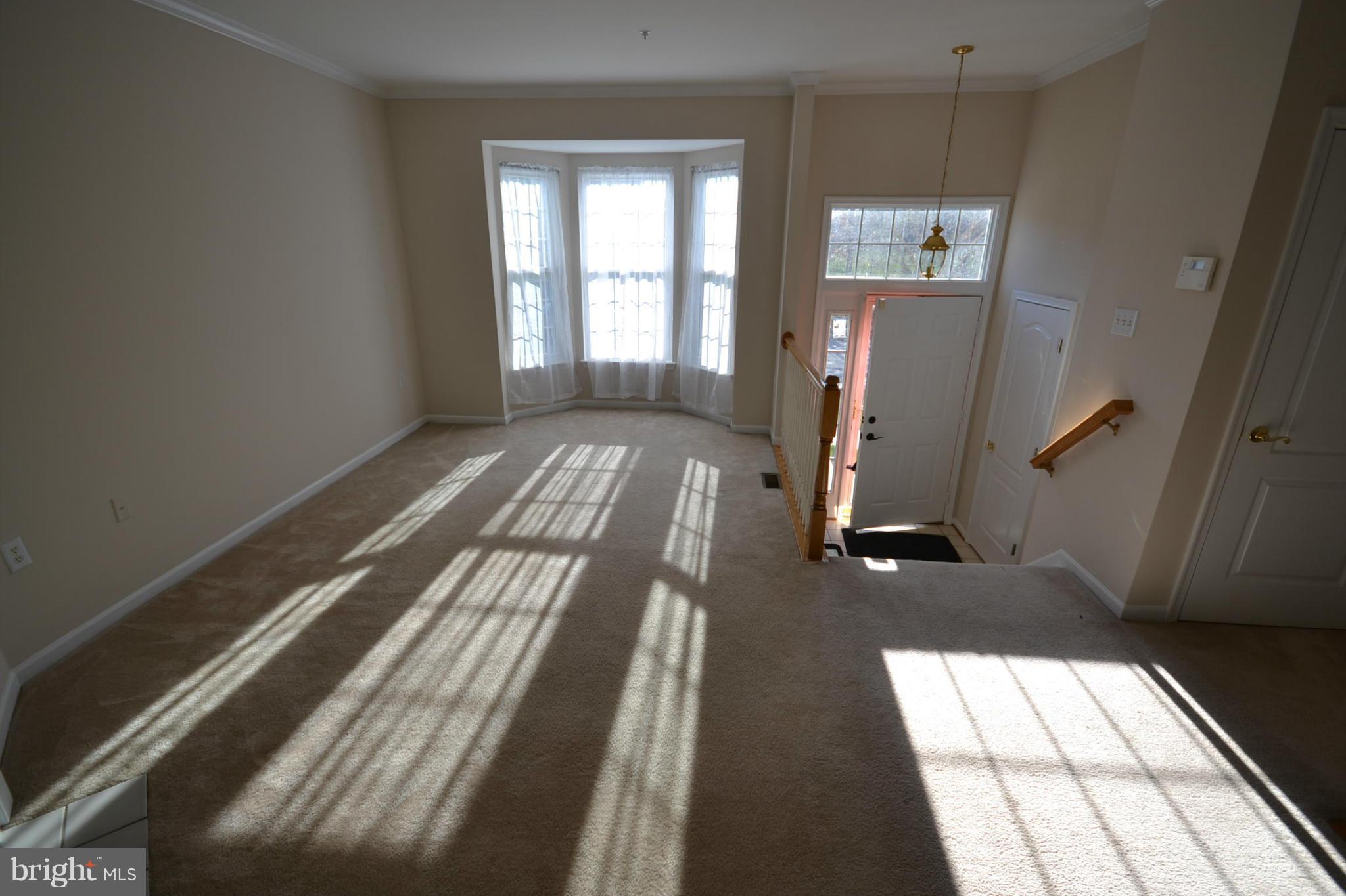 TUSCARORA KNOLLS - Residential Lease