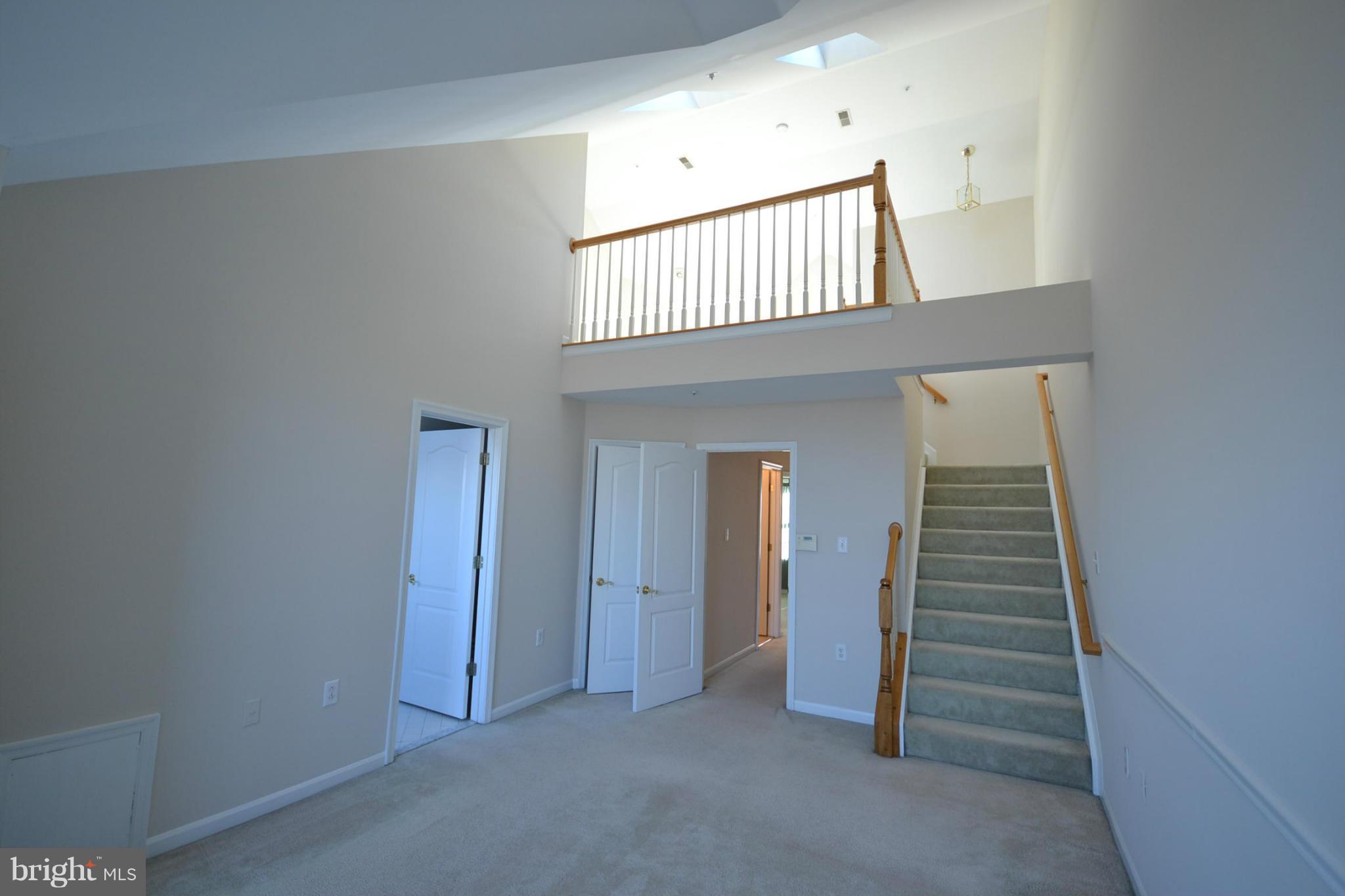 TUSCARORA KNOLLS - Residential Lease