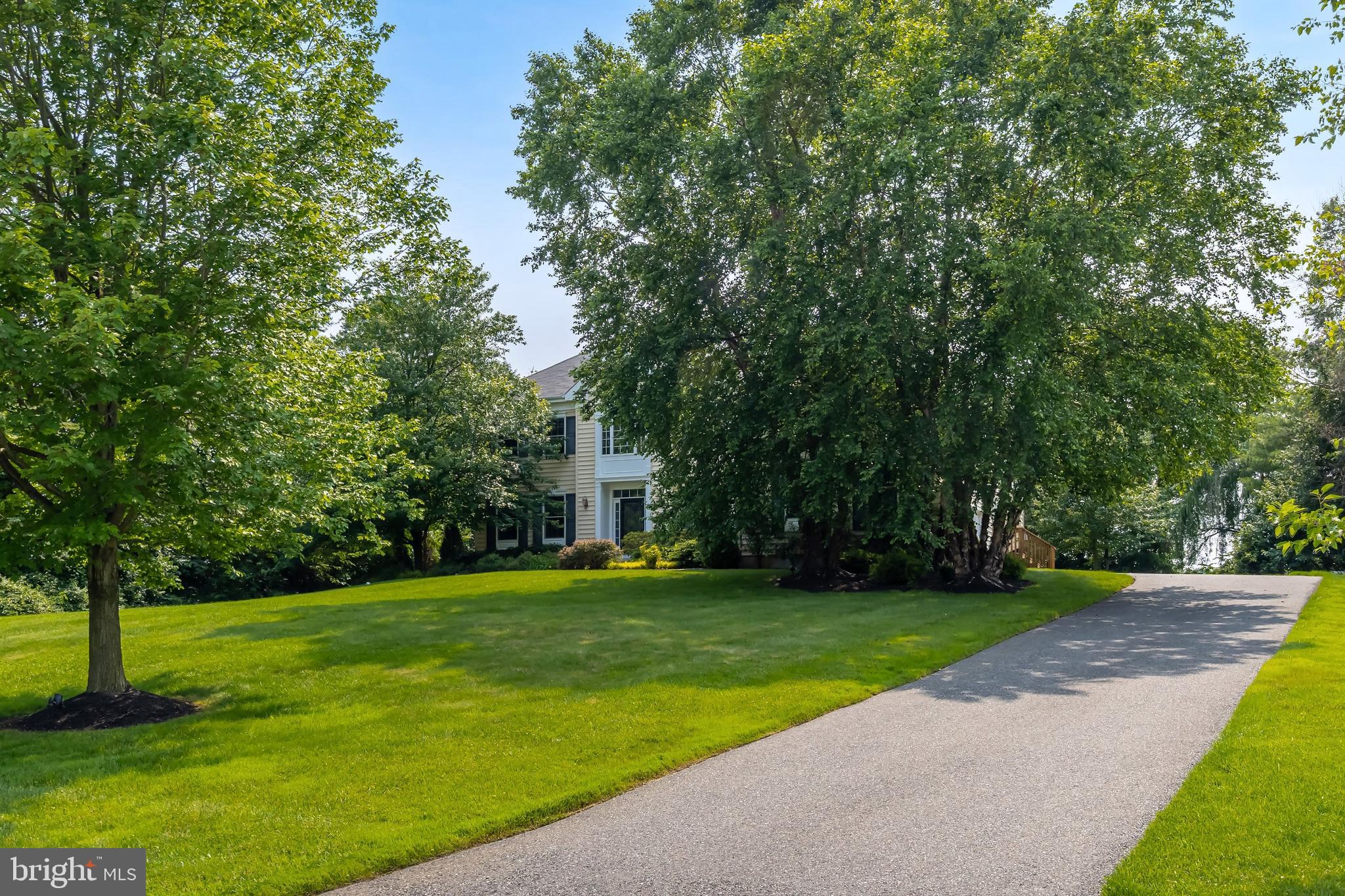 17 WILLOWBROOK LANE