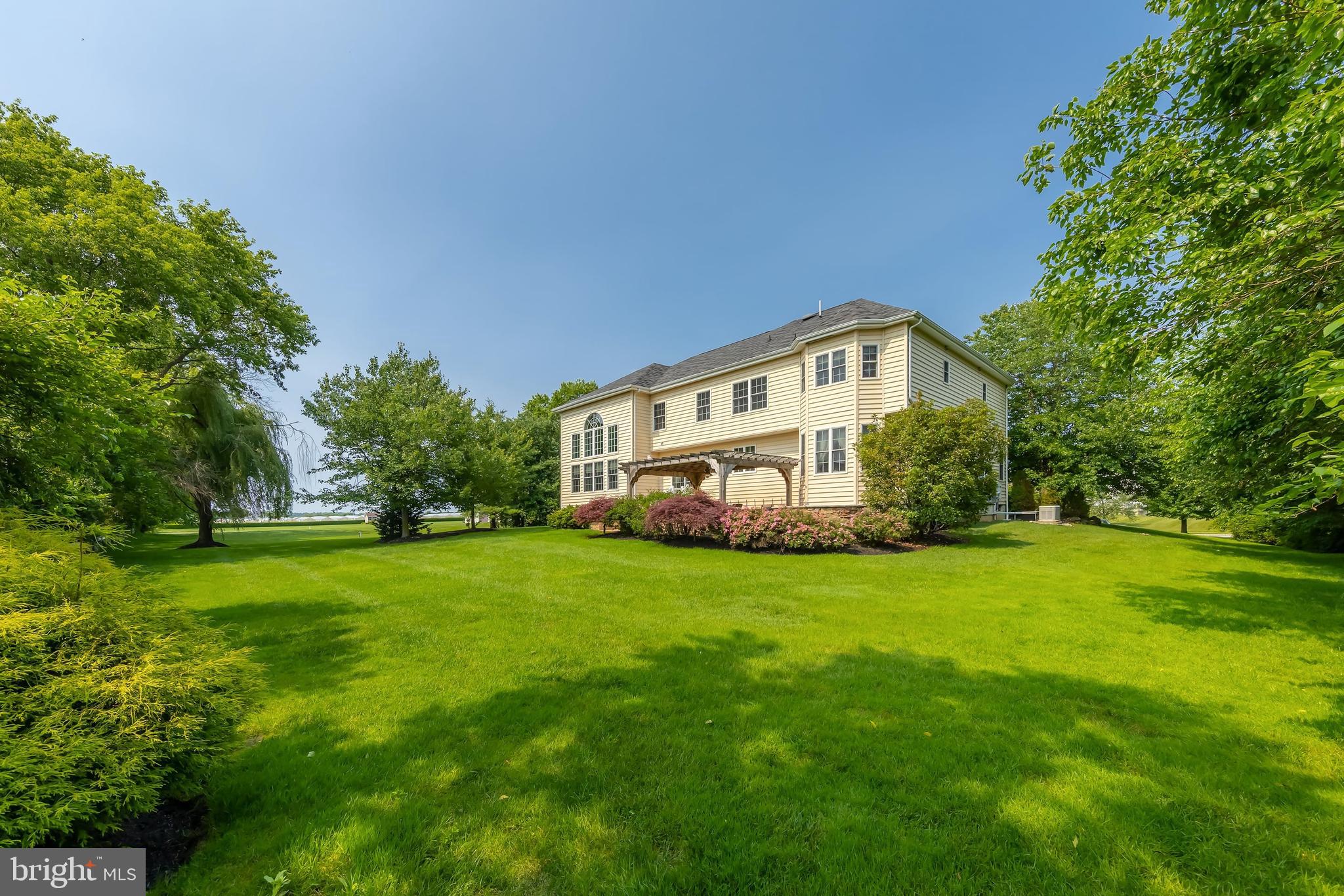 17 WILLOWBROOK LANE