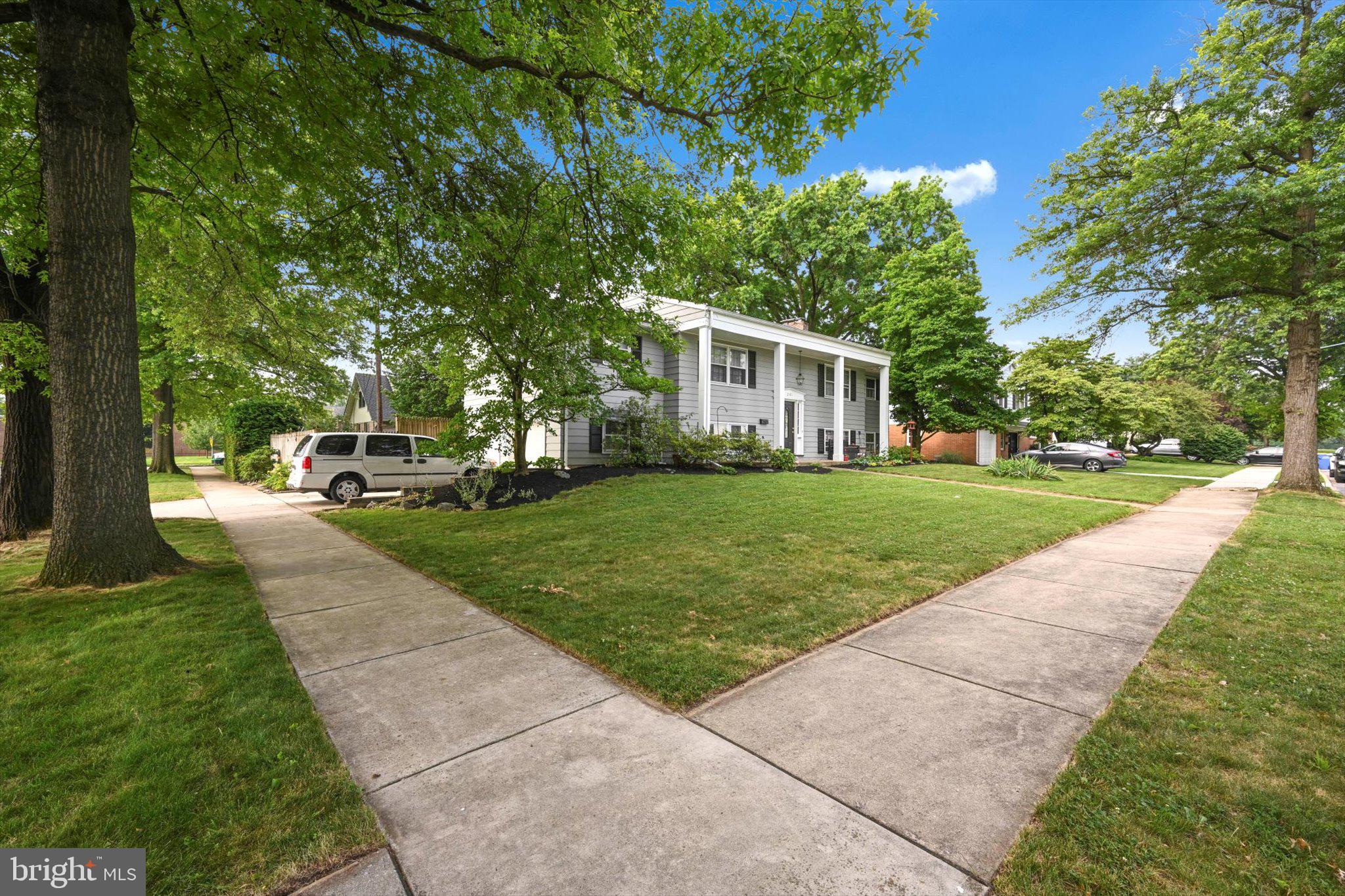 2101 MAYFRED LANE