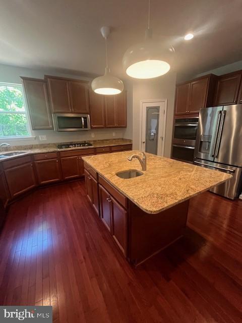 THE WOODS AT MYRTLE POINT - Residential Lease