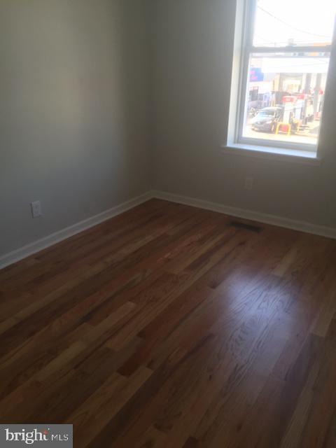 FISHTOWN - Commercial Sale