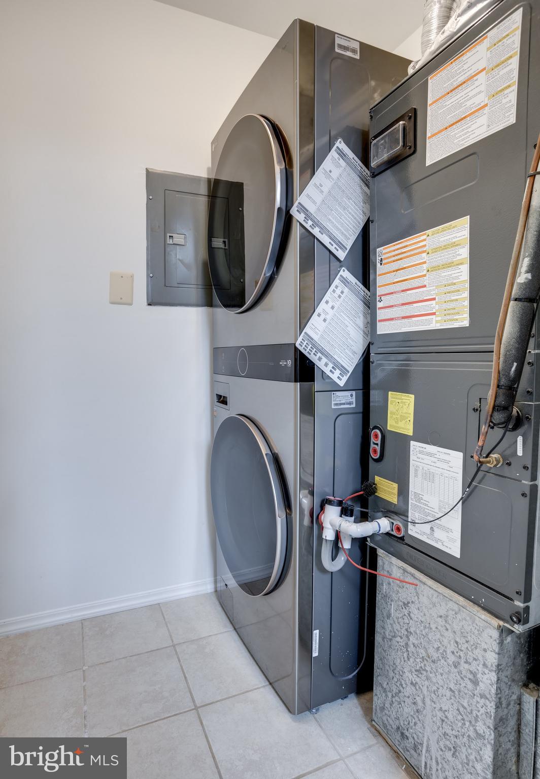 TREVOR HOUSE - Residential