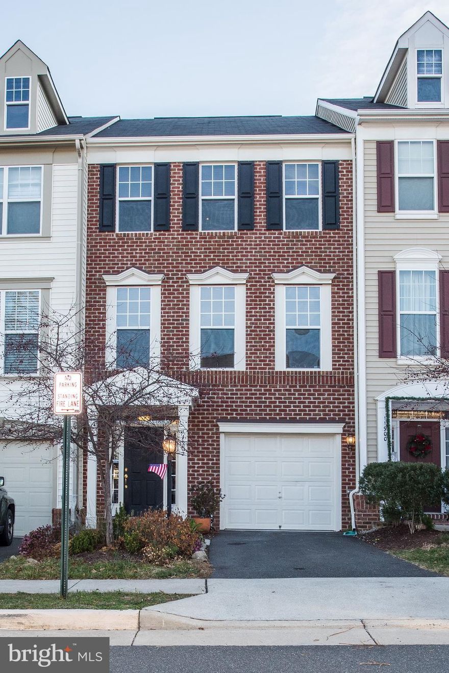 Beautiful Balmoral Townhome with brand new carpeting, stainless appliances, Three BR's, Master with Walk-In and En-Suite Master Bath, Fenced Yard,  One Car Garage and driveway for one car - Amazing Community Amenities - Must See!!