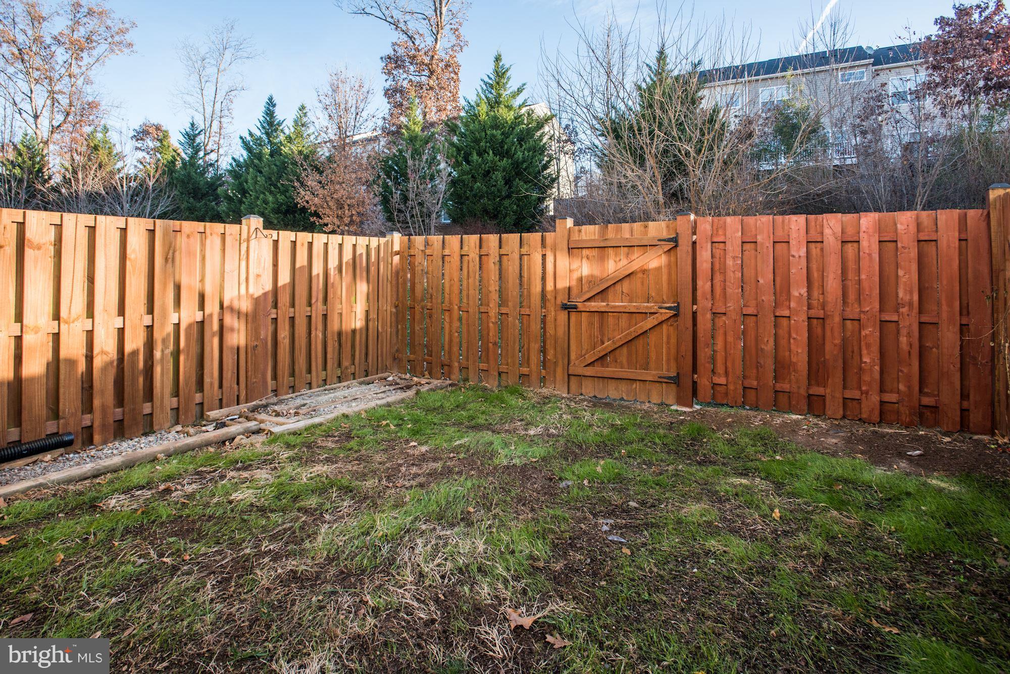 VICTORY LAKES - Residential