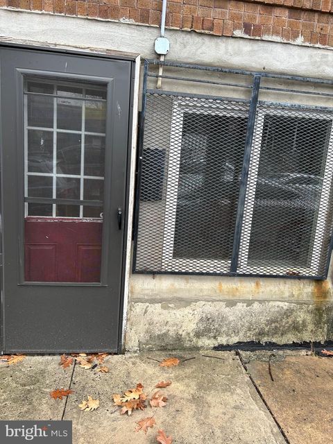 Photo of 5748 Chestnut Street #1R, PHILADELPHIA, PA 19139 (MLS # PAPH2186030)