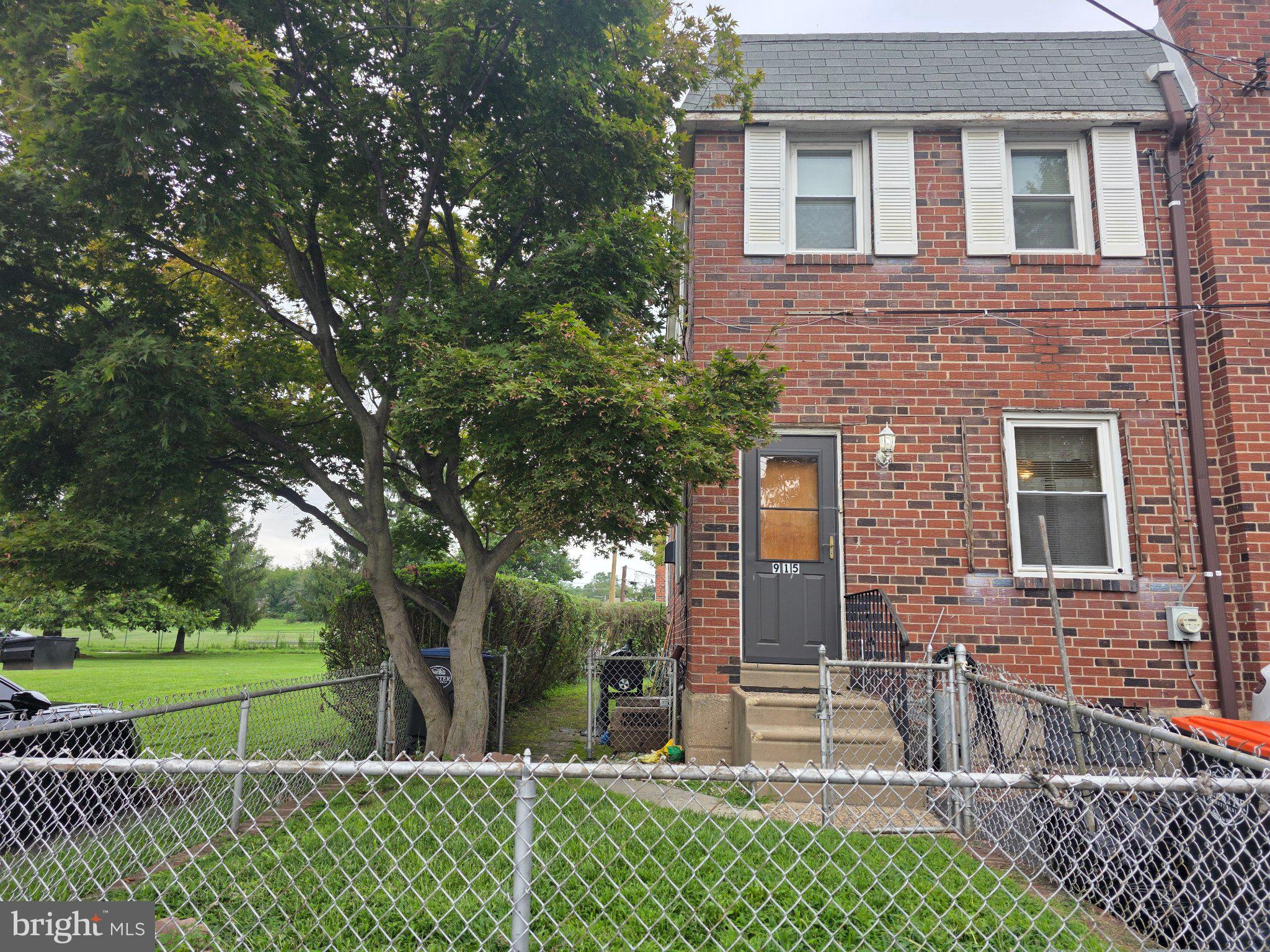 915 LINCOLN TERRACE