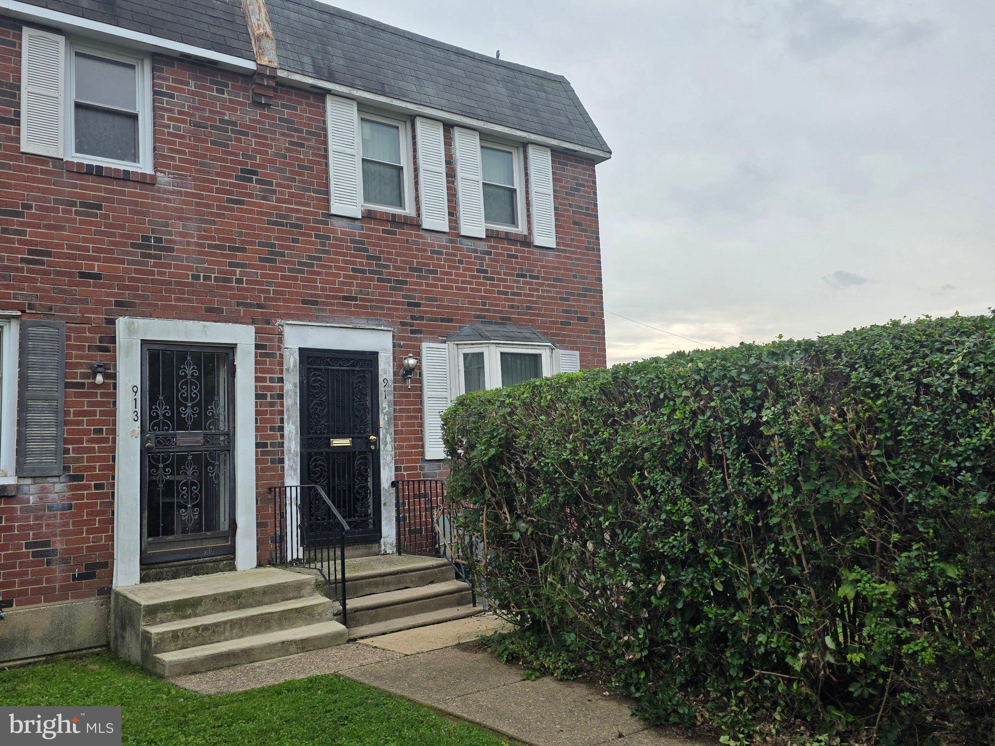 915 LINCOLN TERRACE