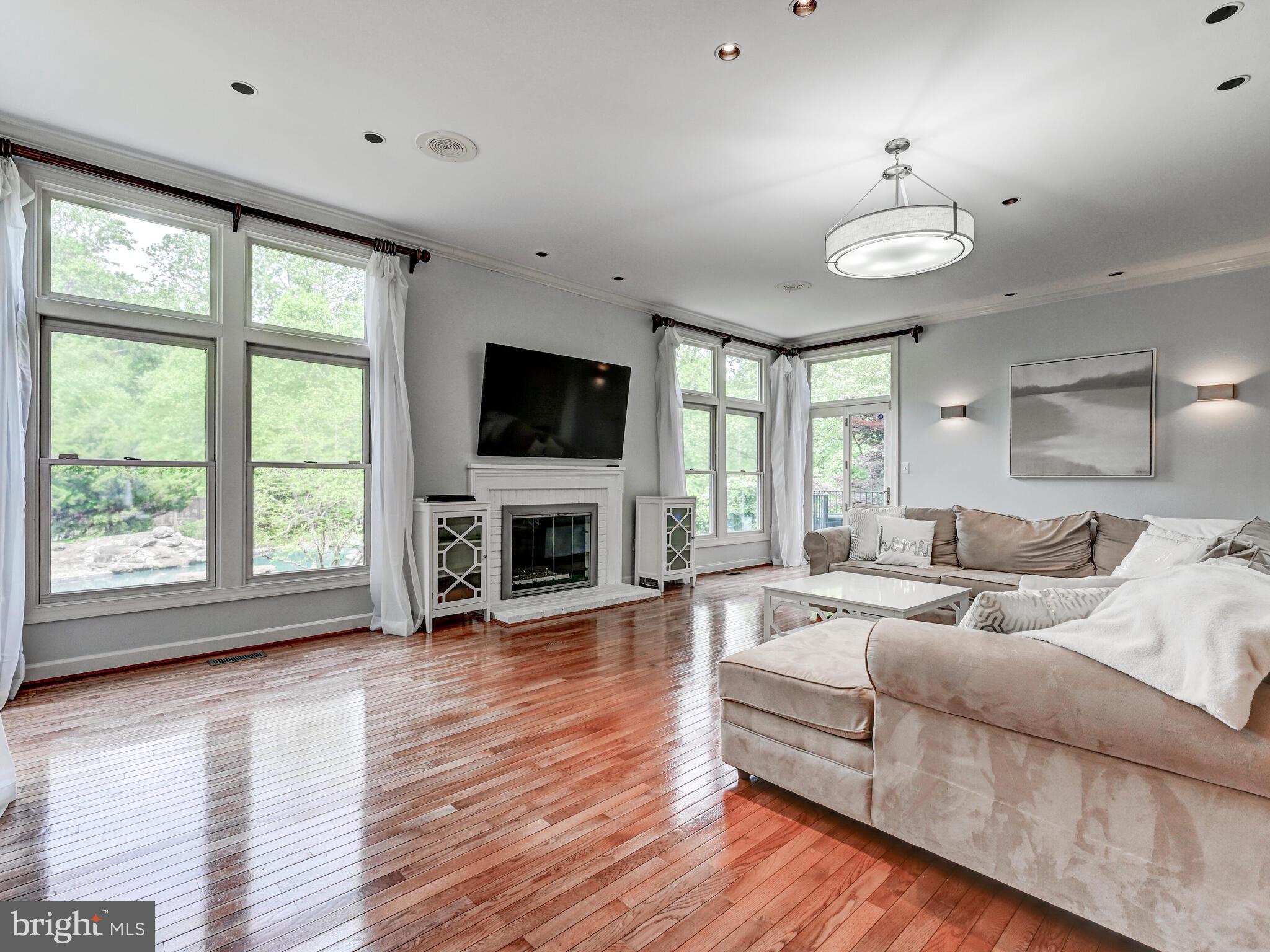 WORTHINGTON WOODSYDE - Residential