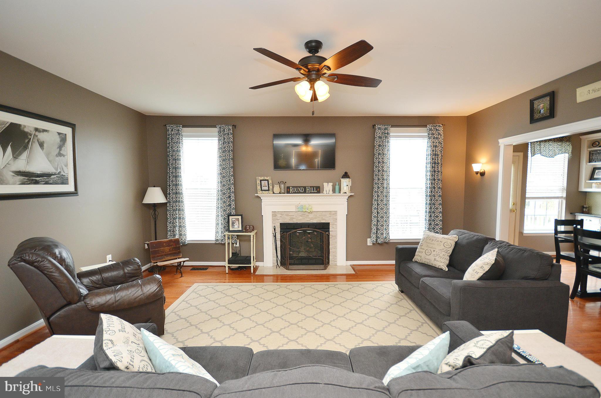 ROUND HILL - Residential