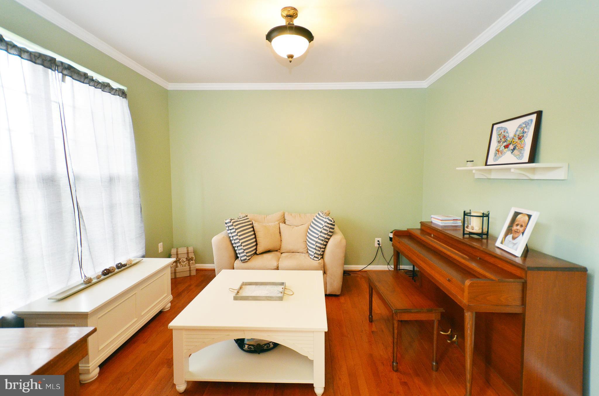 ROUND HILL - Residential