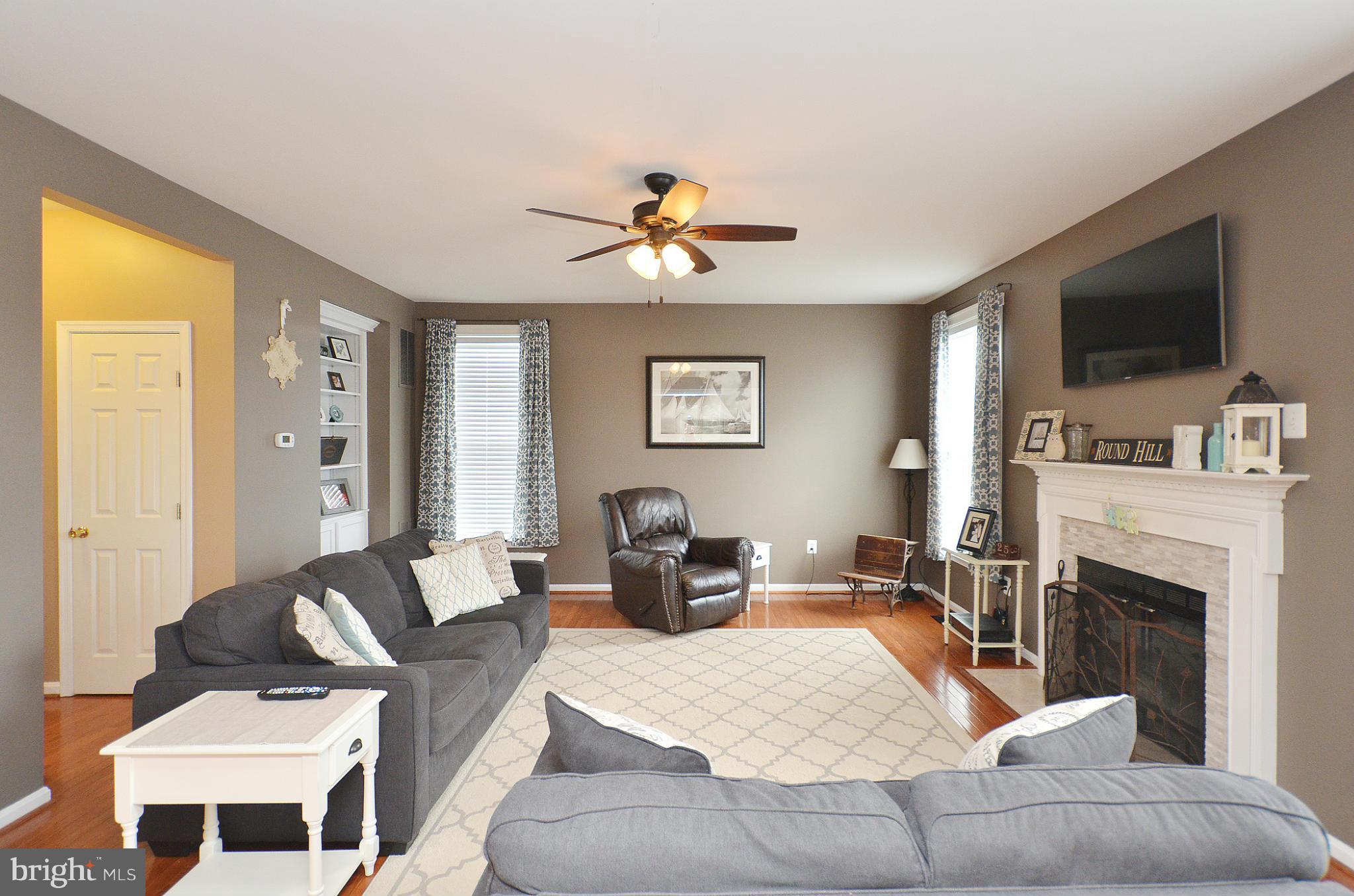 ROUND HILL - Residential