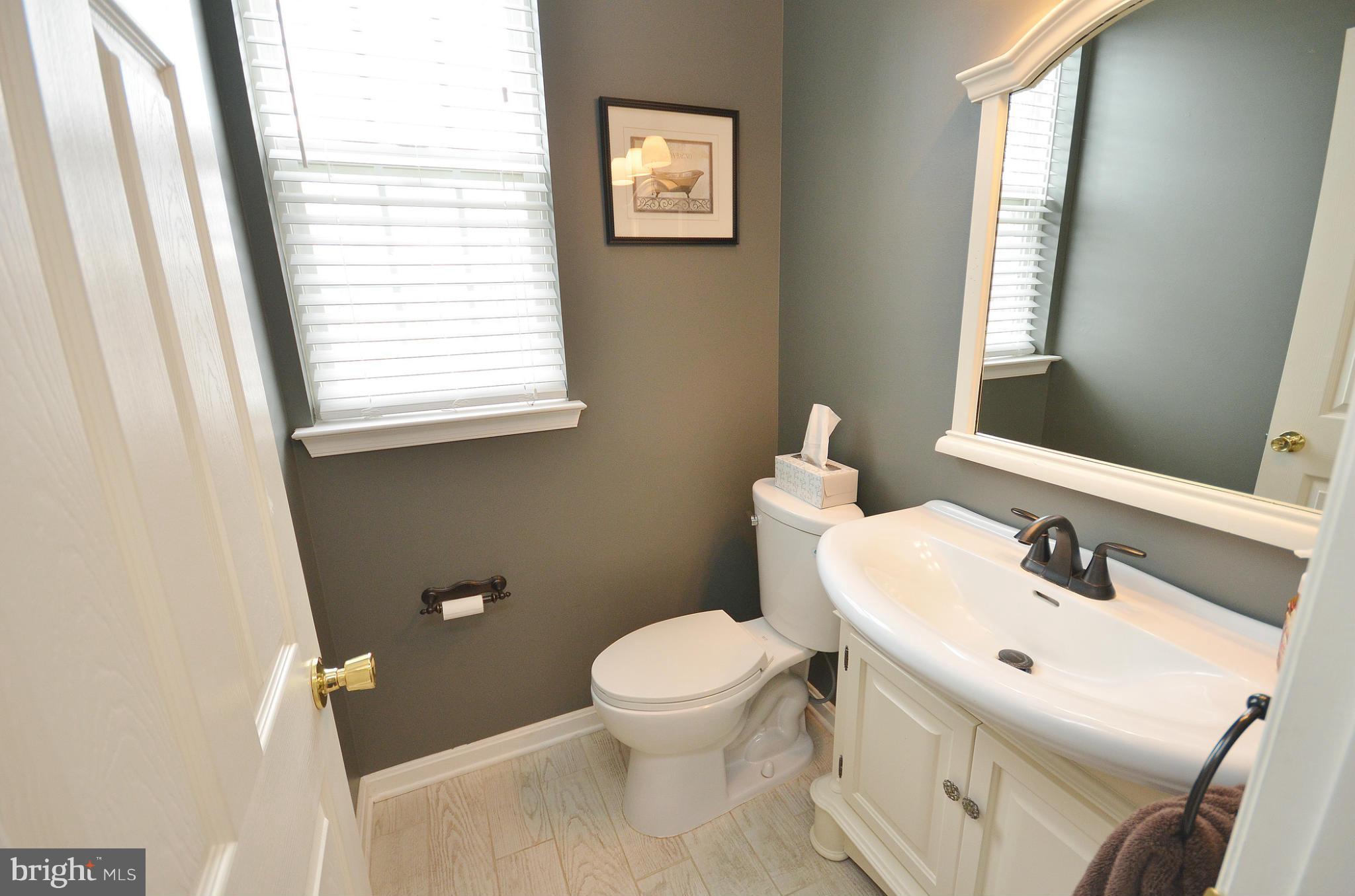 ROUND HILL - Residential