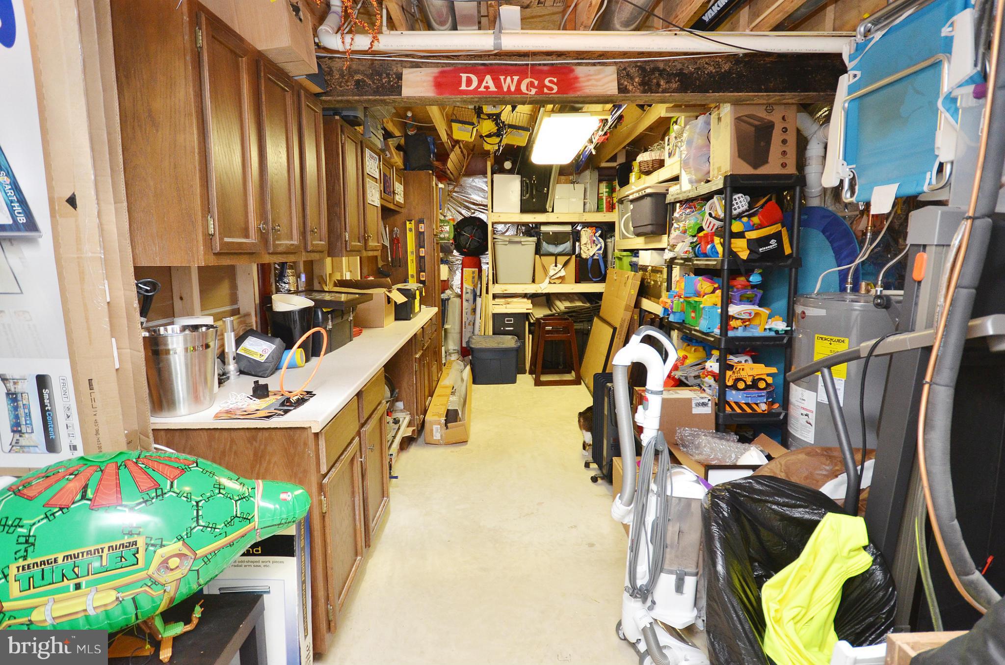 ROUND HILL - Residential