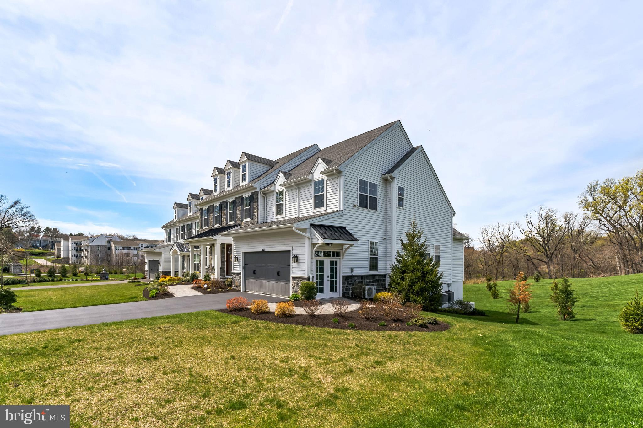 SQUIRES RIDGE - Residential